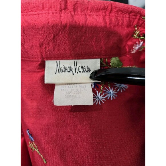 Vtg Neiman Marcus Top Women Red Button Up Shirt Silk Floral Embroidered Small - Picture 8 of 9